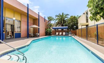 Days Inn by Wyndham Los Angeles LAX/VeniceBch/Marina DelRay