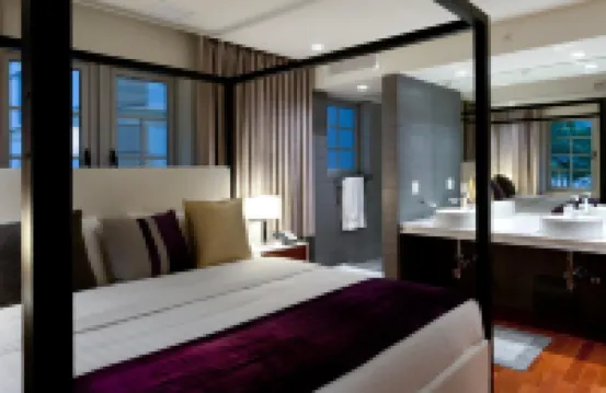 Leslie Hotel Ocean Drive