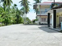 Penginapan Bandara Syariah Hotels in Katapiang