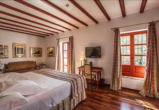 라스 카사스 데 라 후데리아