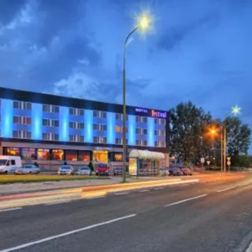 Hotel Festival Hotels near Town Hall
