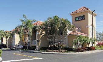 Extended Stay America Suites - Fort Lauderdale - Davie