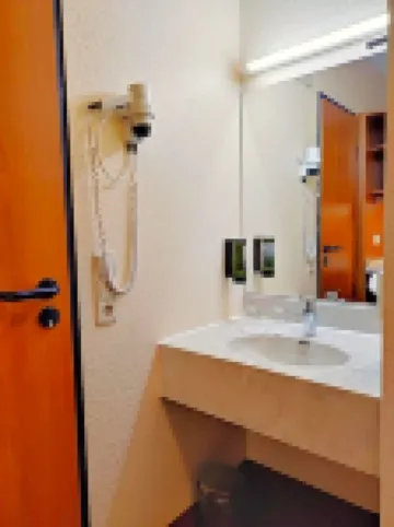 開姆尼斯ACHAT 酒店