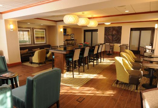 햄프턴 인 조식 뷔페