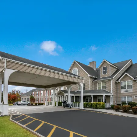 Red Roof Inn & Suites Knoxville East