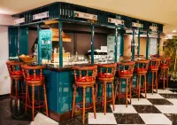 Elite World Nest Van - bar