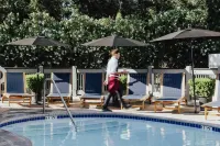 Vinland Hotel and Lounge - Pools