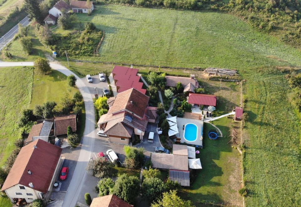 Villa Rubcic Rooms - Housity
