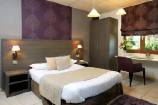 Logis Hôtel le Mistral - Restaurant - Montélimar Sud