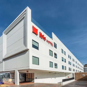 ibis Chiang Mai Nimman Journeyhub Отели рядом с достопримечательностью «Ват Пратхат Дой Сутхеп»