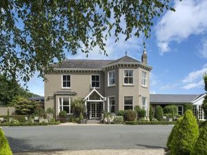 Summerhill House Hotel