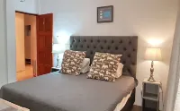 Six Valk Avenue Guest House Hotels in Fourways