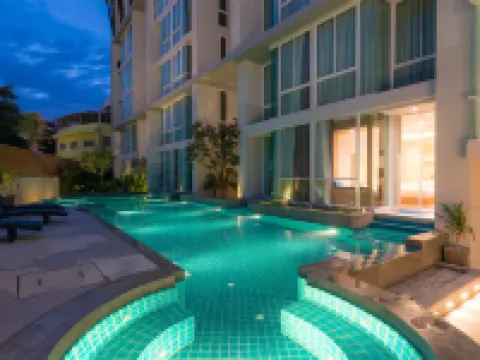 Grand Vista Hotel Chiangrai Hotels near Roy Hun Noodle