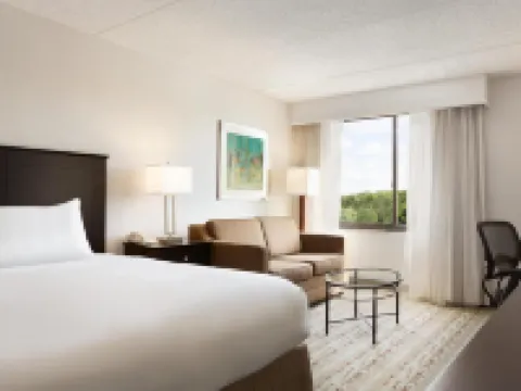 더블트리 바이 힐튼 브래들리 인터내셔널 에어포트  호텔