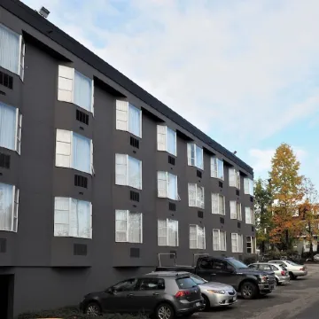 Best Western Plus Vancouver Airport Hotel