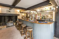 The Hopton Crown - Bar
