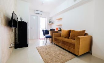 Cozy 2Br Bassura City Apartment with City View