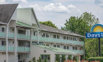Days Inn by Wyndham Harrisburg North
