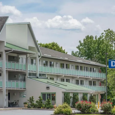 Days Inn by Wyndham Harrisburg North