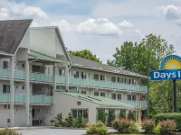Days Inn by Wyndham Harrisburg North Hôtels à : canton de Susquehanna