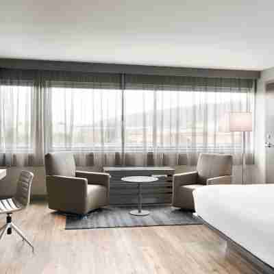 AC Hotel by Marriott Pleasanton Rooms