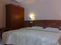 Kpm Regency Hotels in Pudussery West