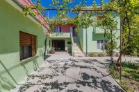 Apartment Jelen - Homestays
