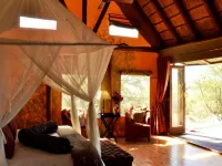 Bush Lodge (Amakhala GR) Hotels near Shamwari Private Game Reserve in the Eastern Cape