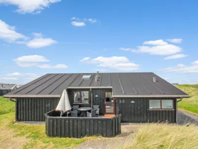 "Yma" - 200m from the Sea