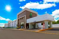 Holiday Inn Express Piedras Negras Hotels in der Nähe von Museo De La Frontera Norte