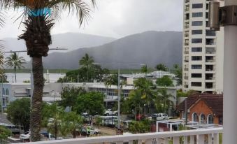 Ramada By Wyndham Cairns City Centre