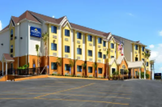 Microtel Inn & Suites by Wyndham New Braunfels