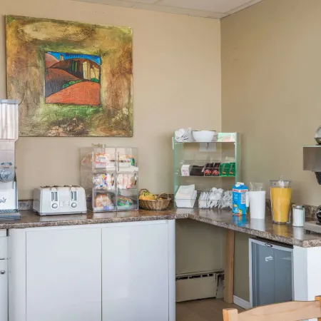 Knights Inn London Ontario Отели рядом с достопримечательностью «Стадион «Ти-Ди Стэдиум»»
