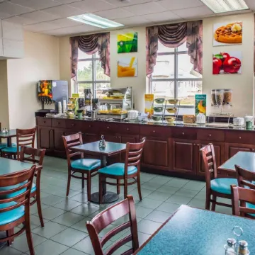 Quality Inn Chipley I-10 at Exit 120