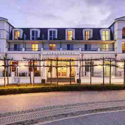 Strandhotel Zingst Hotel Exterior