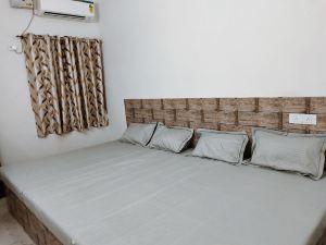 Satyadev Guest House