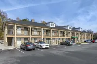 Quality Inn Conyers I-20 - parking
