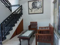 Guest House Kutilang Syariah 페럼 그리야 수카레임 블록 F6 주변 호텔