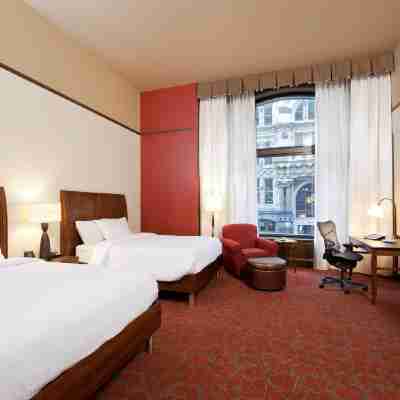 Hilton Garden Inn Milwaukee Downtown Rooms