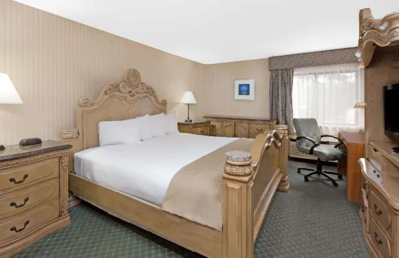 布里奇波特-法蘭克幕斯温德姆唄盟套房酒店