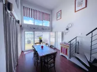 Loft Duplex avec Terrasse, Superbe vue sur Port Guillaume, 7mn de la plage