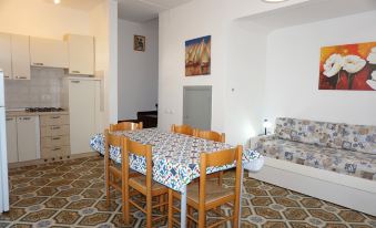 Elegant Villa with Pool and Barbecue