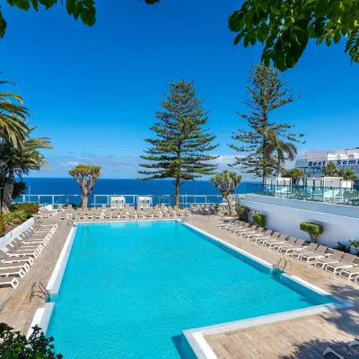 Hotel Best Semiramis Hotels near Lake Martianez