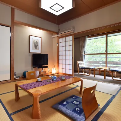 Fudoson No Yu Kotobuki Hotels near Jigokudani Monkey Park