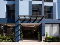 J & L Residence and Spa Hotels near Bang Khae