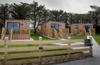 The Cabins - House of Juniper Hotel di Palau Skye
