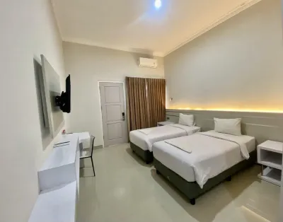 El Malik Hotel Sumenep Các khách sạn gần PWI Sumenep