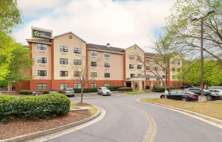 Extended Stay America Suites - Atlanta - Perimeter - Crestline Отели рядом с достопримечательностью «Azalea Park Boardwalk, Roswell»