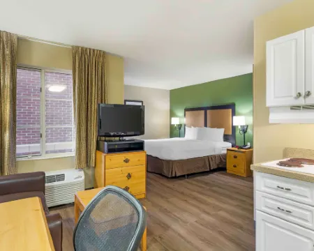 Extended Stay America Suites - Boston - Waltham - 32 4th Ave Hotels in Waltham