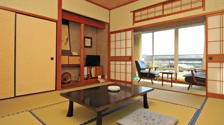 Hotel Nangoku Отели рядом с достопримечательностью «四国最南端の碑»